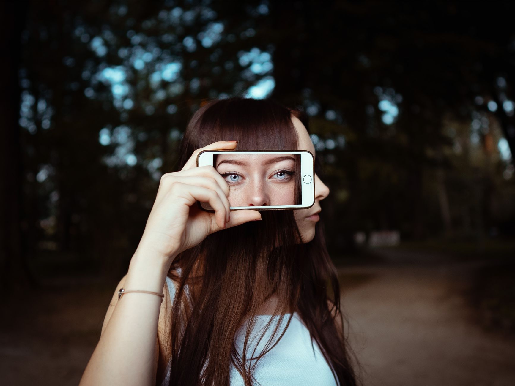 Ansia Sociale e Social Media: Quando Ti Nascondi Mostrandoti